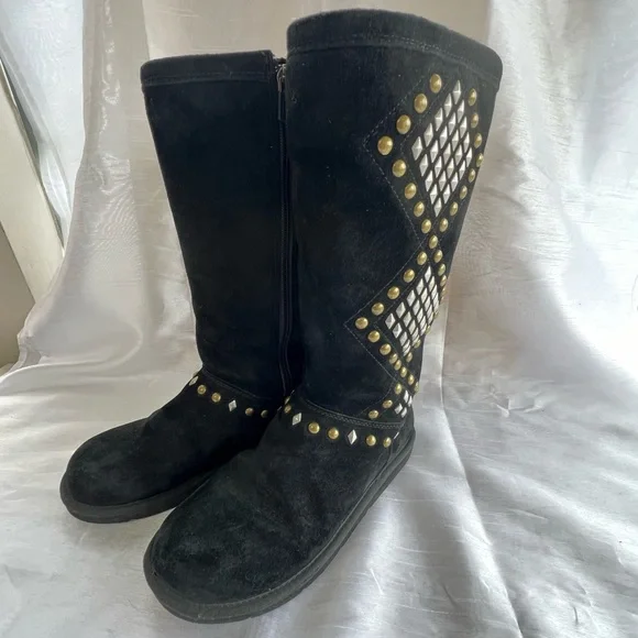 BLACK STUD DETAIL UGG BOOTS Zipper Entry Genuine Suede COMFORT w/ an EDGE Sz 9 - Picture 3 of 6